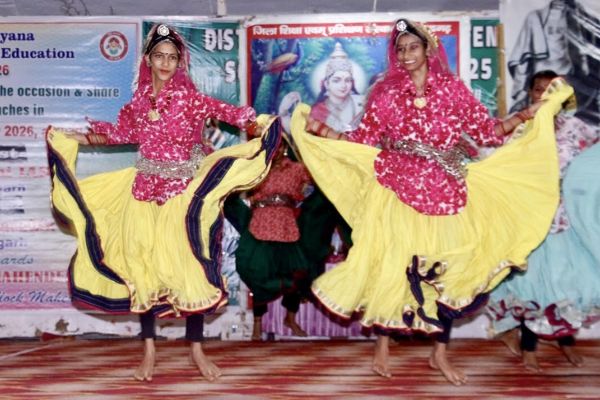 खंड स्तरीय कल्चरल फेस्ट में विजेताओं का सम्मान