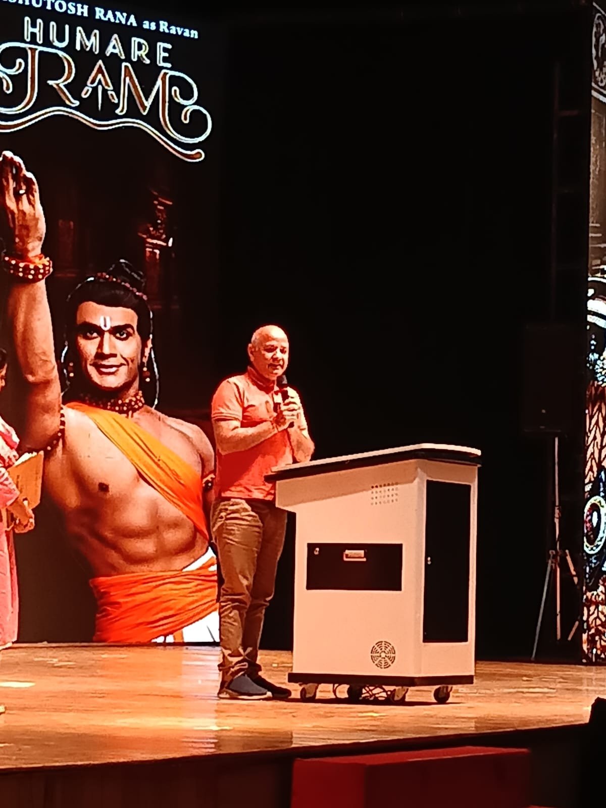 ‘हमारे राम’ नाटक का मंचन; आशुतोष राणा ने दी प्रस्तुति