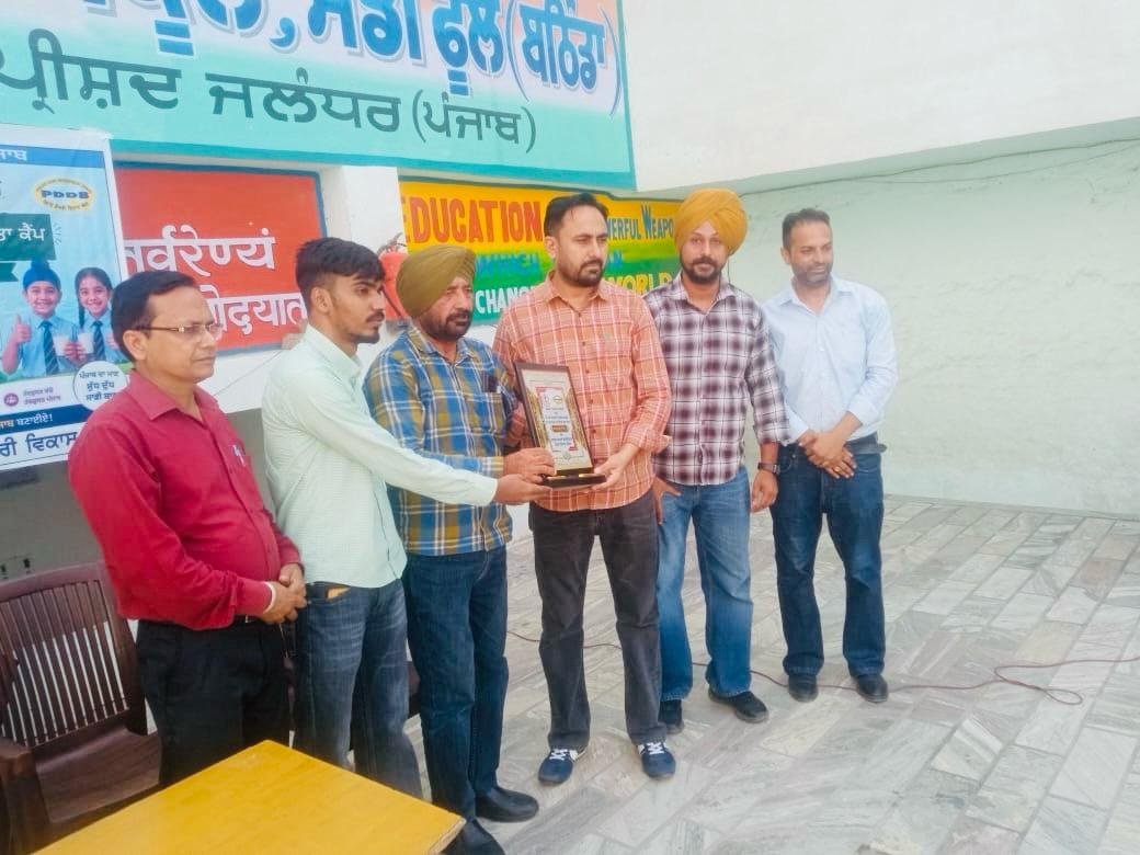 मिल्क कंज्यूमर अवेयरनेस कैंप लगाया गया, दूध की क्वालिटी और बनावट के बारे में दी गई जानकारी