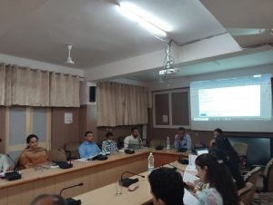 स्वास्थ्य कार्यक्रमों को लेकर कुल्लू में समीक्षा बैठक, अधिकारियों को दिए अहम निर्देश