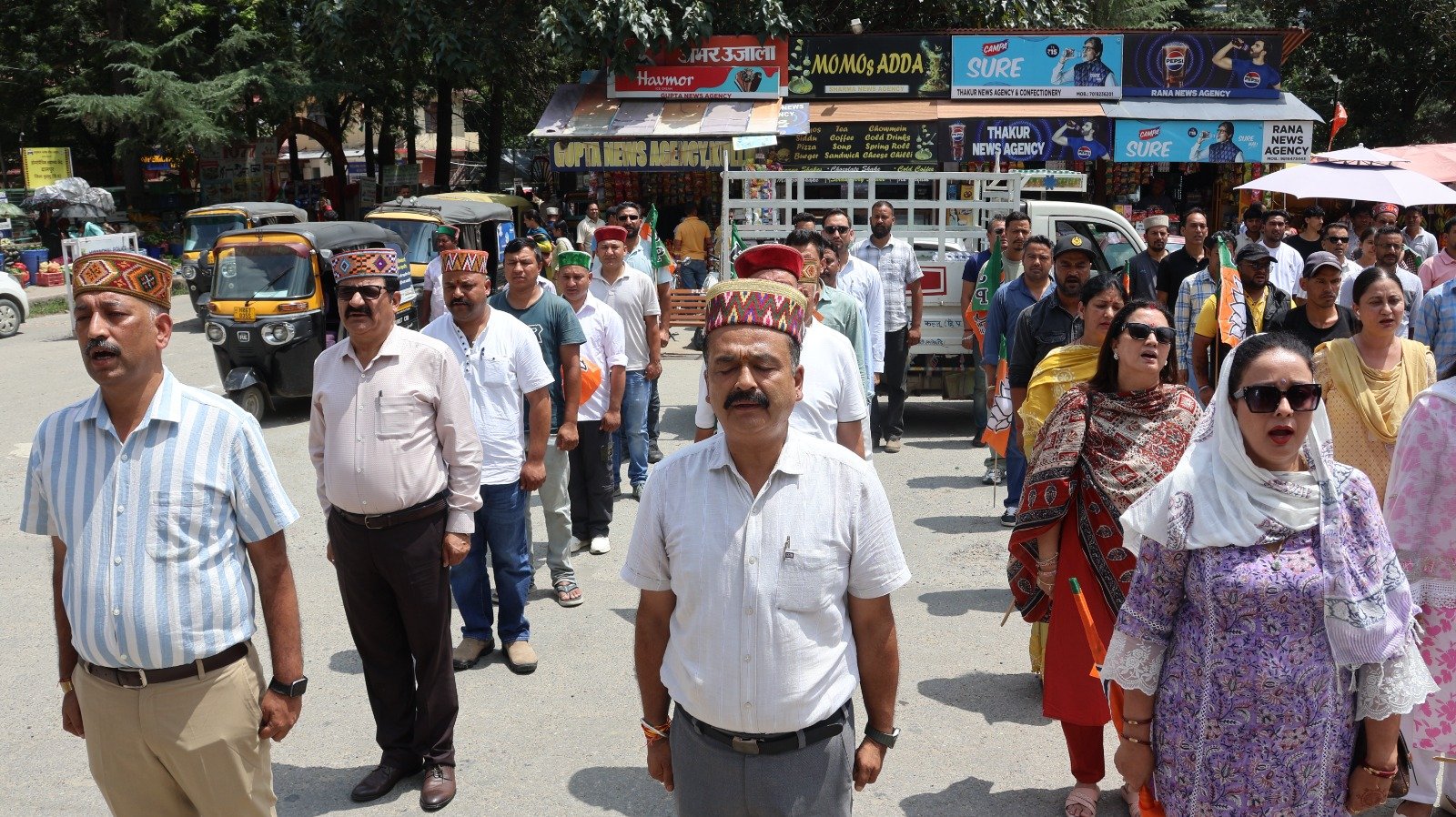 सोनिया गांधी ने किया वंदे मातरम का अपमान, भाजपा ने कांग्रेस को बताया देश विरोधी; ढालपुर में धरना प्रदर्शन