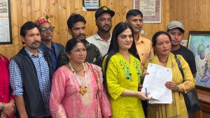 शिला नाल हाइड्रो प्रोजेक्ट में स्थानीय रोजगार की मांग, ग्रामीणों ने प्रशासन को सौंपा ज्ञापन