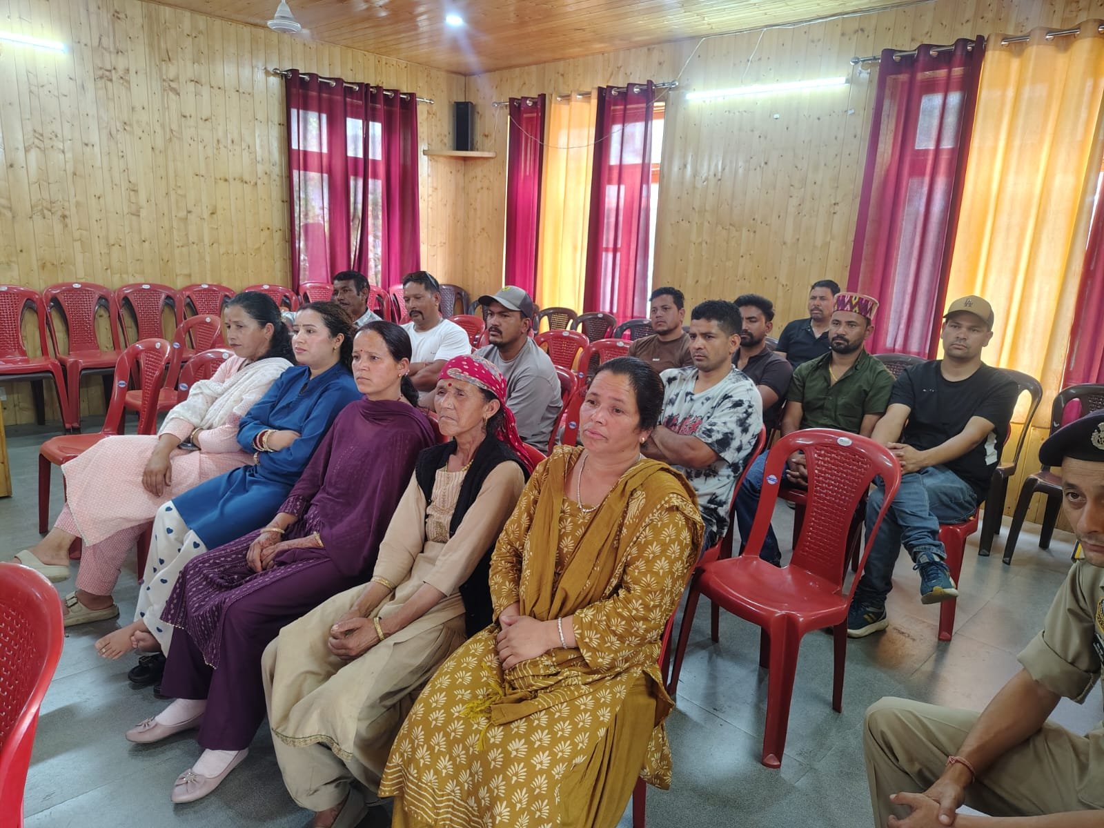 युवाओं को नशे से बचाने का मिशन, कुल्लू की 28 पंचायतों में प्रशासन ने बनाई रणनीति