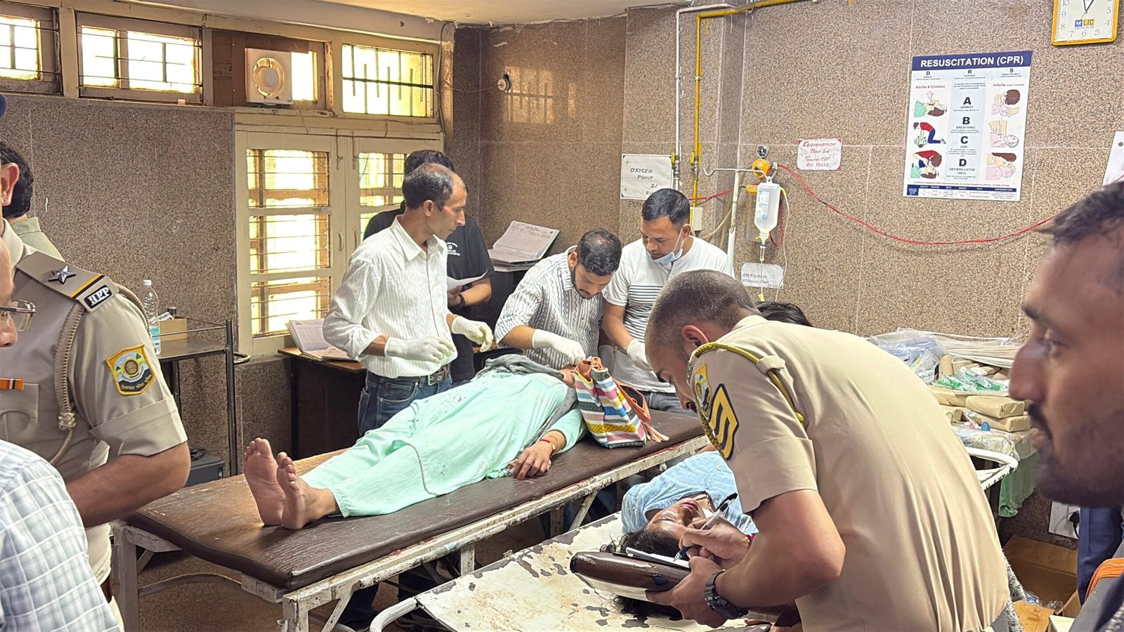 भेखली ब्यासर सड़क दुर्घटना में 45 घायल, बस में सवार थे 60 से अधिक लोग
