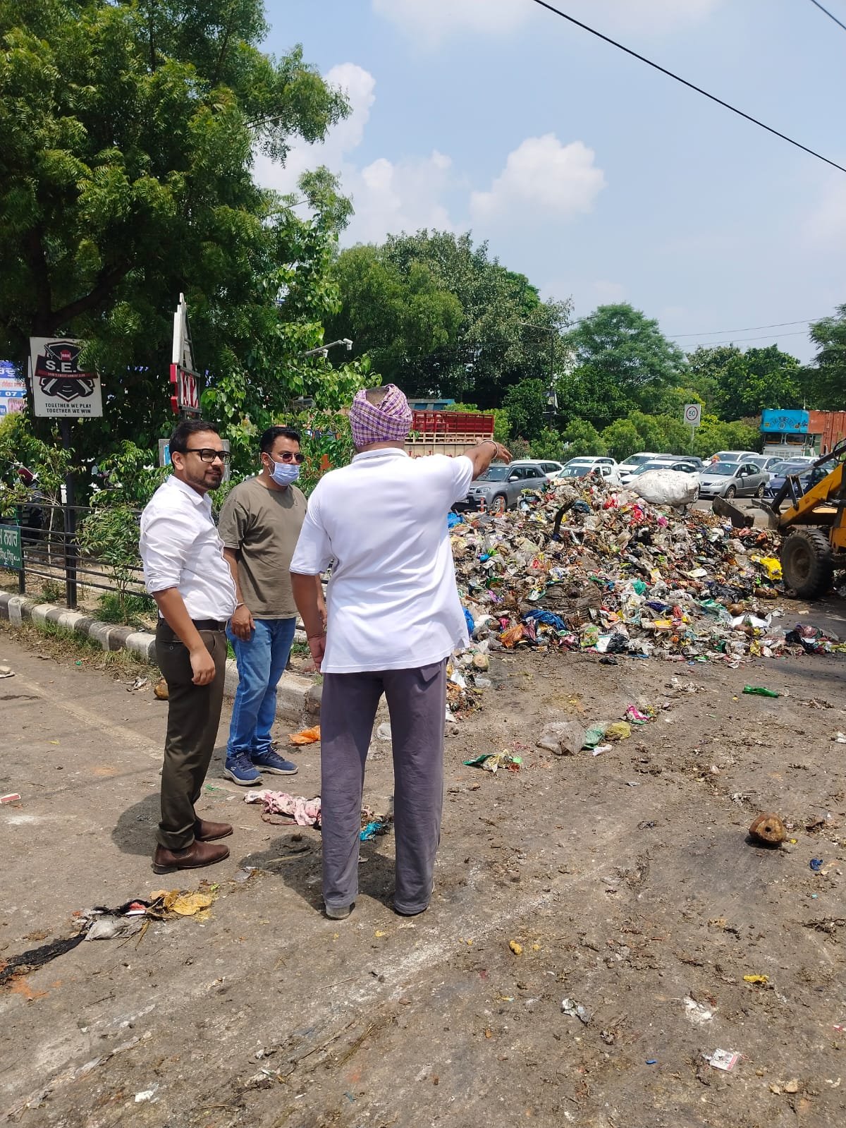 सफाई कर्मचारियों की हड़ताल खत्म होते ही एक्शन मोड में MC, दिन-रात कचरा उठाने का अभियान जारी