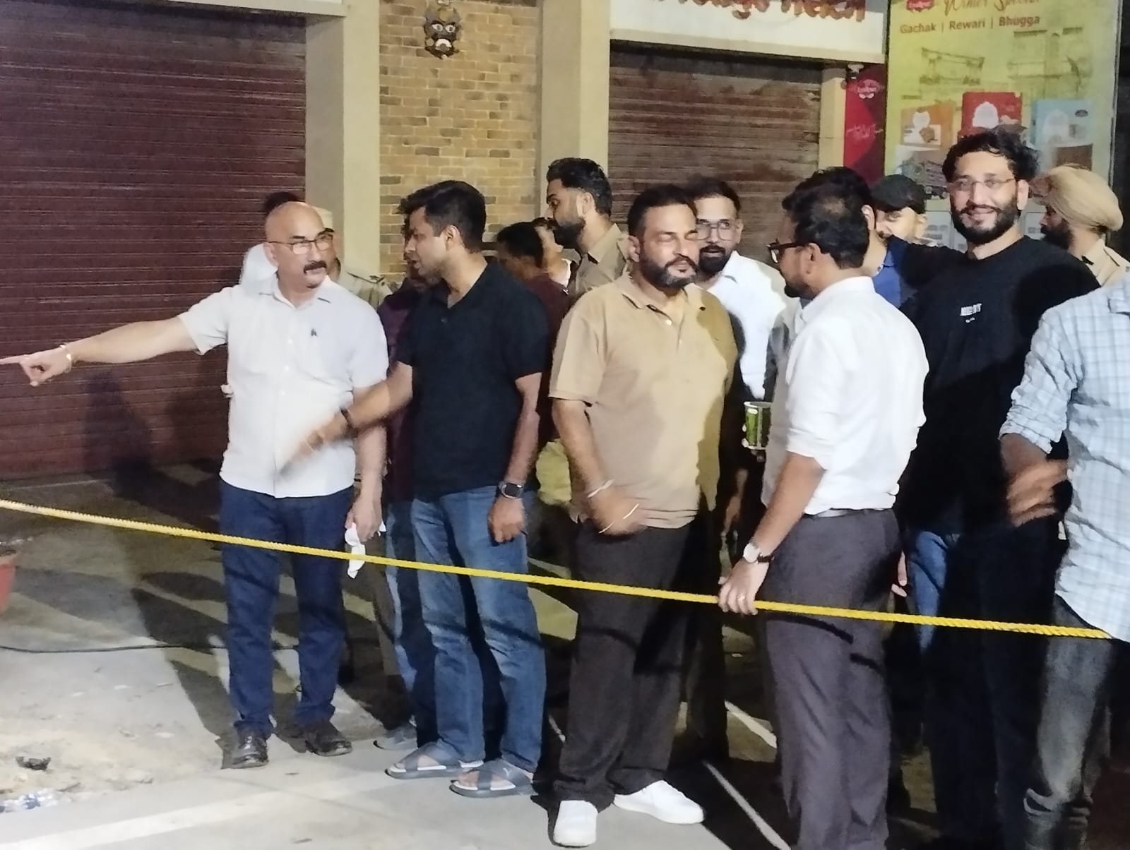 किचलू नगर सड़क धंसने का मामला: निगम कमिश्नर ने दिन-रात मरम्मत कार्यों की निगरानी की