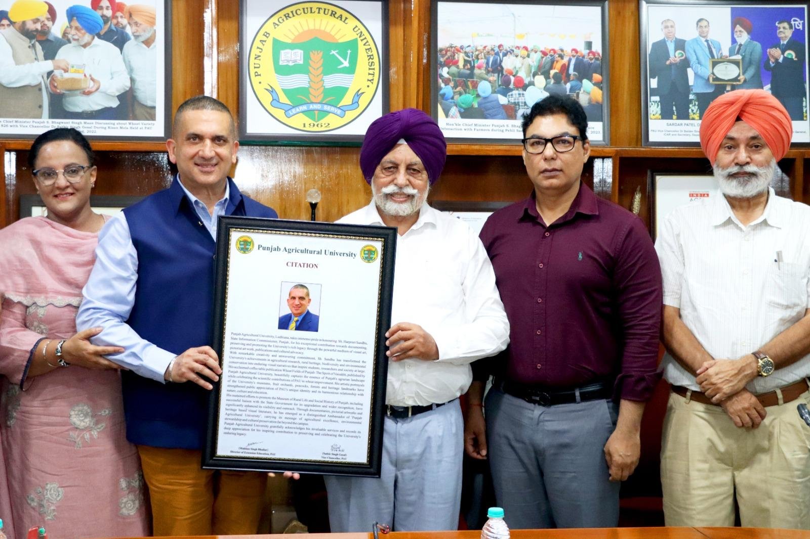 PAU ने राज्य सूचना आयुक्त हरप्रीत संधू को ‘पंजाब कृषि विश्वविद्यालय के राजदूत’ से किया सम्मानित