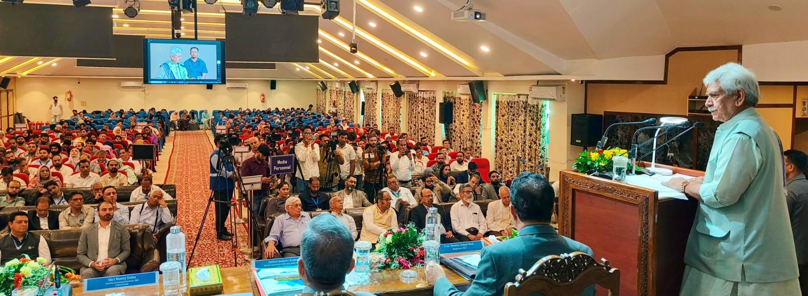 हिमालय बचाने का रोडमैप, LG सिन्हा का बड़ा संदेश