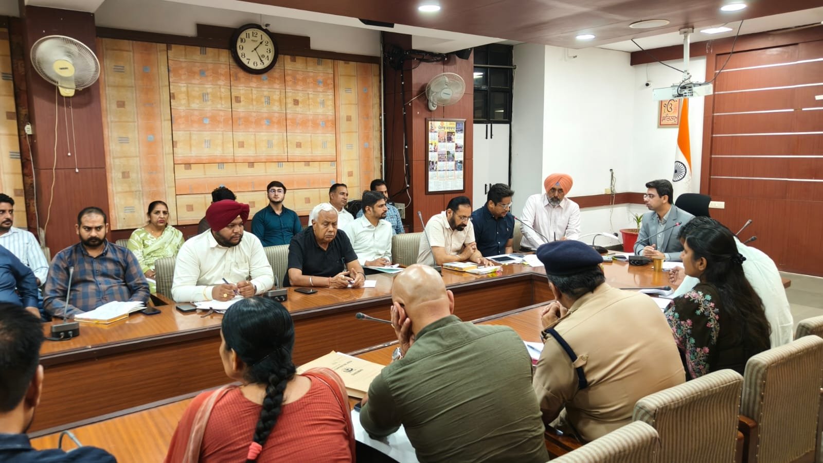 बारिश के मौसम में बाढ़ जैसी किसी भी स्थिति से निपटने के लिए प्रशासन पूरी तरह तैयार