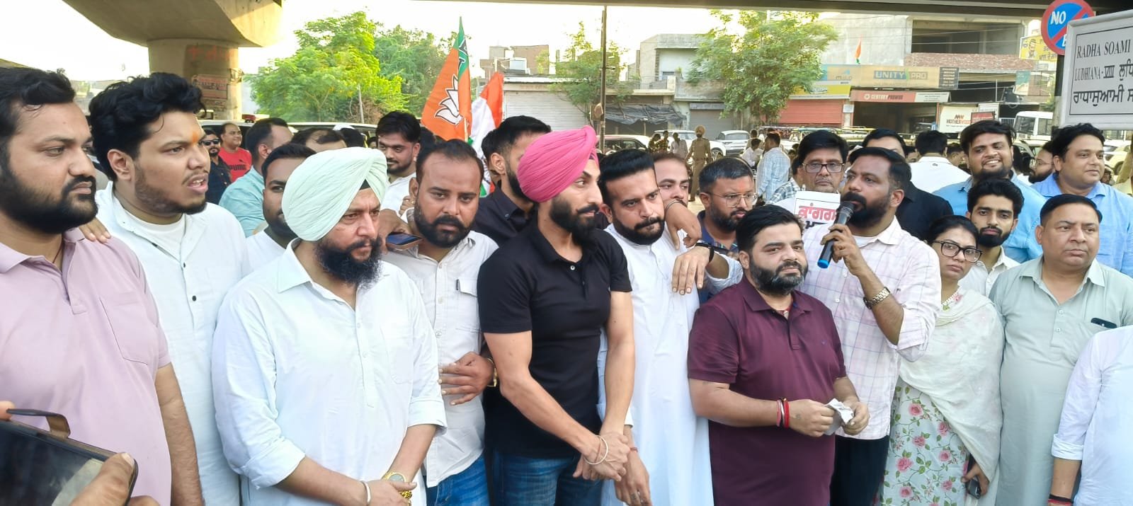 वंदे मातरम का अपमान करने को लेकर कांग्रेस नेताओं को देशवासियों से माफी मांगनी चाहिए-रवि बत्रा