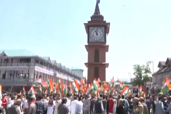 आपत्तिजनक नारों से भारतीय जनता पार्टी का किनारा