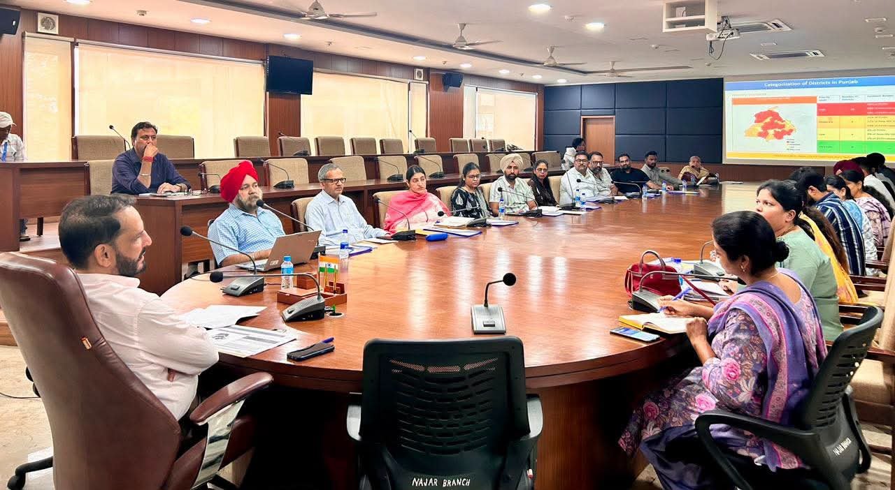 नशा मुक्ति केंद्रों और पुनर्वास केंद्रों में एड्स की जांच होनी चाहिए: डिप्टी कमिश्नर