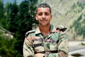 शहादत के एक साल बाद भी सम्मान अधूरा