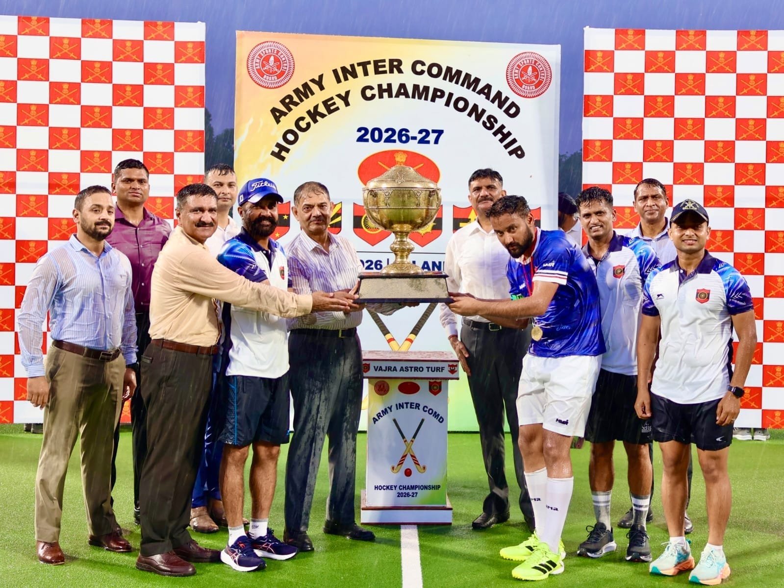 वेस्टर्न कमांड ने इंडियन आर्मी इंटर-कमांड हॉकी चैंपियनशिप 2026-27 ट्रॉफी जीती