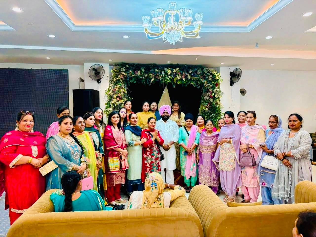 AAP MLA डॉ. जसबीर सिंह संधू और उनकी टीम ने धूमधाम से मनाया तीज का त्योहार