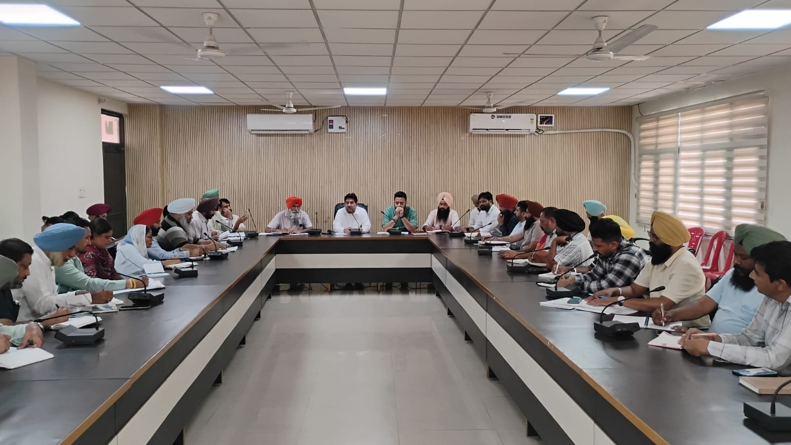 विकास के काम तय समय में पूरे किए जाएं- संजीव कुमार