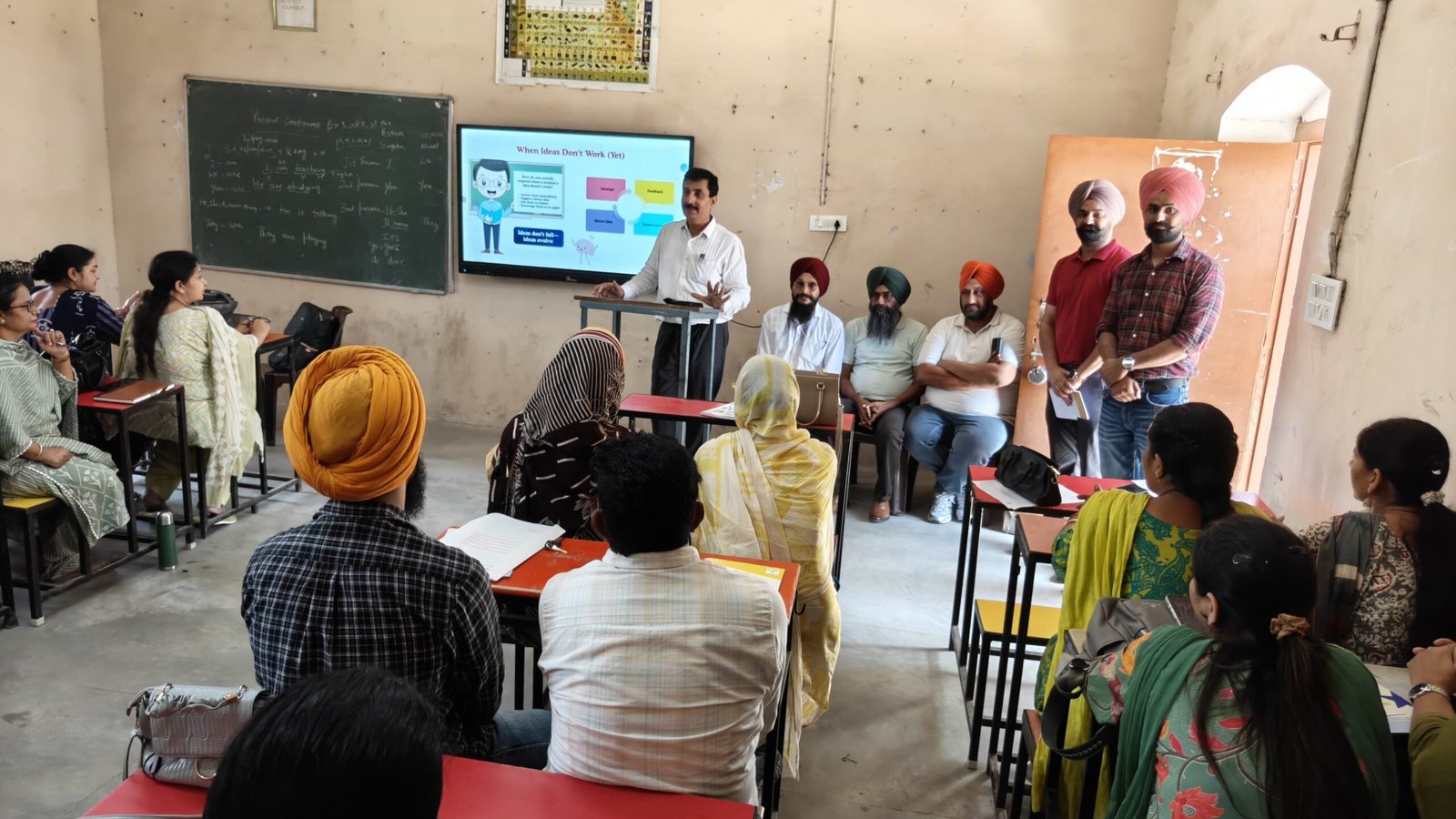 स्कूल ऑफ एमिनेंस तरनतारन में बिजनेस ब्लास्टर फेयर, छात्रों ने दिखाए नए कारोबारी आइडिया