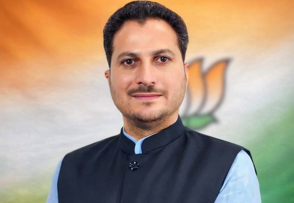 आर्थिक कुप्रबंधन और भ्रष्टाचार पर पर्दा डाल रही सुक्खू सरकार: राकेश जमवाल