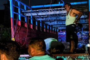 श्रद्धालुओं से भरा कैंटर बिजली तारों से टकराया, 20 से ज्यादा झुलसे