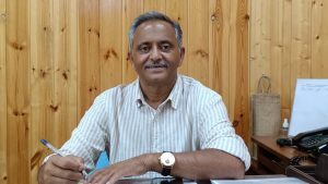 जयराम ठाकुर के बयान पर नरेश चौहान का पलटवार, बोले- व्यक्तिगत बयानबाजी से बचें