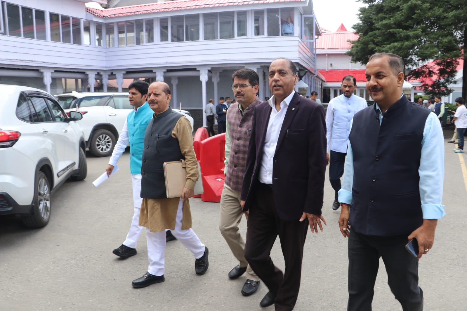 राष्ट्रगान विवाद पर सुक्खू सरकार पर हमला, विशेषाधिकार हनन का नोटिस