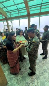 फौजी भाइयों की कलाई पर महिला मोर्चा ने बांधी राखी, ARTRAC शिमला में मनाया रक्षाबंधन का पर्व