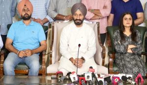 AAP का बड़ा फैसला, मीत हेयर और अमृतपाल सिंह सुखानंद बने पंजाब यूनिवर्सिटी चुनाव इंचार्ज