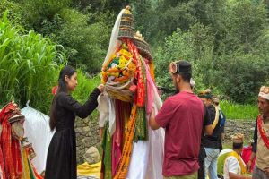 मलाणा यात्रा से वापिस लाहौल की और रवाना हुए देवता घेपन, 9 साल बाद अपने नए रथ पर हुए विराजमान