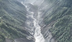 नेपाल में फिर मंडराया बड़ी बाढ़ का खतरा, ल्हेंडे खोला में बनी झील; कई जिलों में अलर्ट