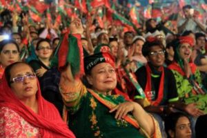 रावलपिंडी में 6 महीने के लिए सेना तैनात, क्या PTI के लॉन्ग मार्च से घबराई शहबाज सरकार?