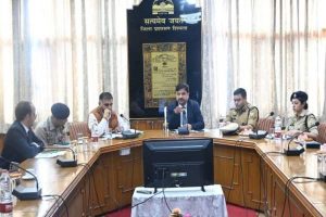 विधानसभा मानसून सत्र के दौरान कानून व्यवस्था बनाए रखने के लिए अधिकारी पैनी नजर रखें : अनुपम कश्यप