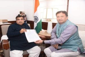 नादौन-होशियारपुर फोरलेन की एलाइनमेंट मंजूरी जल्द देने की मांग, गडकरी से मिले सिकंदर कुमार