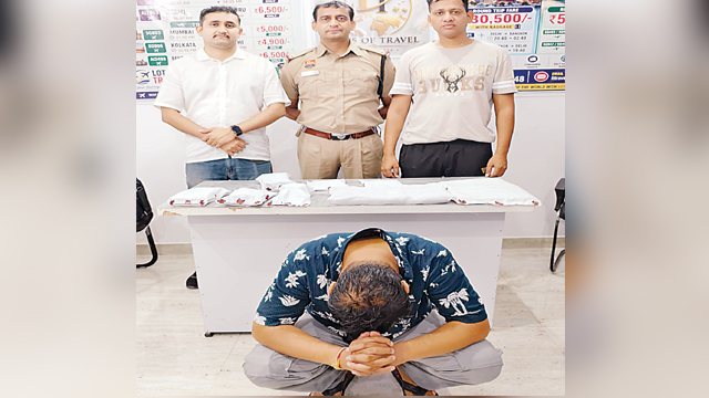 हवाई जहाज की टिकट व होटल बुक करने के नाम पर की 370400 रुपए की ठगी, आरोपी गिरफ्तार