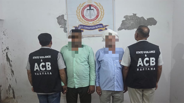 SV & ACB ने 15 हजार रुपये की रिश्वत लेते हल्का पटवारी व निजी व्यक्ति को रंगे हाथ किया गिरफ्तार