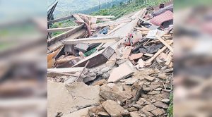 सिरमौर में 3 मंजिला मकान ढहा, मां-बेटी की मौत, दो मासूम बच्चियां घायल