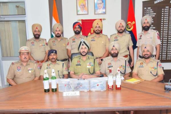 अमृतसर में टेरर मॉड्यूल का भंडाफोड़, 4 नाबालिग समेत 9 लोगों को गिरफ्तार, 4 पेट्रोल बोतल बम, 3 पिस्तौल बरामद