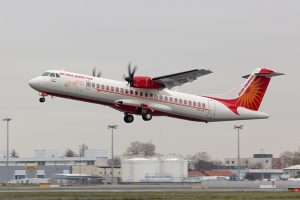 इस एयरपोर्ट पर टला बड़ा हादसा, लैंडिंग के दौरान फटा एलायंस एयर विमान का टायर