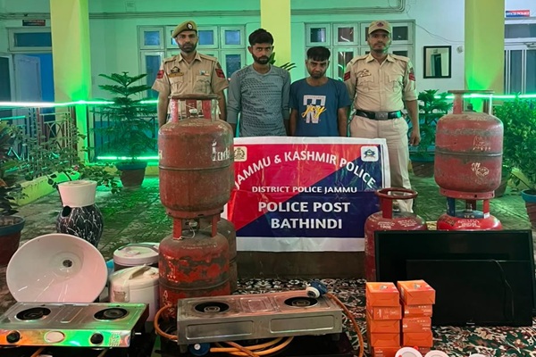 जम्मू पुलिस ने बठिंडी चोरी का मामला सुलझाया, दो आरोपी गिरफ्तार