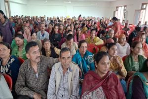 करसोग में ‘मुख्यमंत्री अपना परिवार सुखी परिवार’ के तहत प्रथम बीपीएल क्लस्टर कार्यक्रम आयोजित, 14 पंचायतों ने लिया भाग