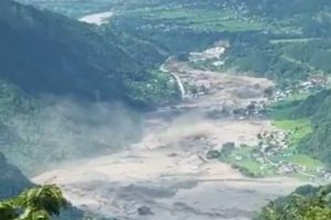 नेपाल बाढ़ त्रासदी: बैंक की 9 शाखाएं बहीं, 26 कर्मचारियों का अब तक नहीं लगा पता