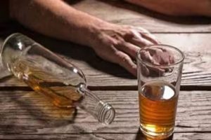 भावनगर में जहरीली शराब का कहर: 2 की मौत, 19 अस्पताल में भर्ती; 4 तस्कर हिरासत में