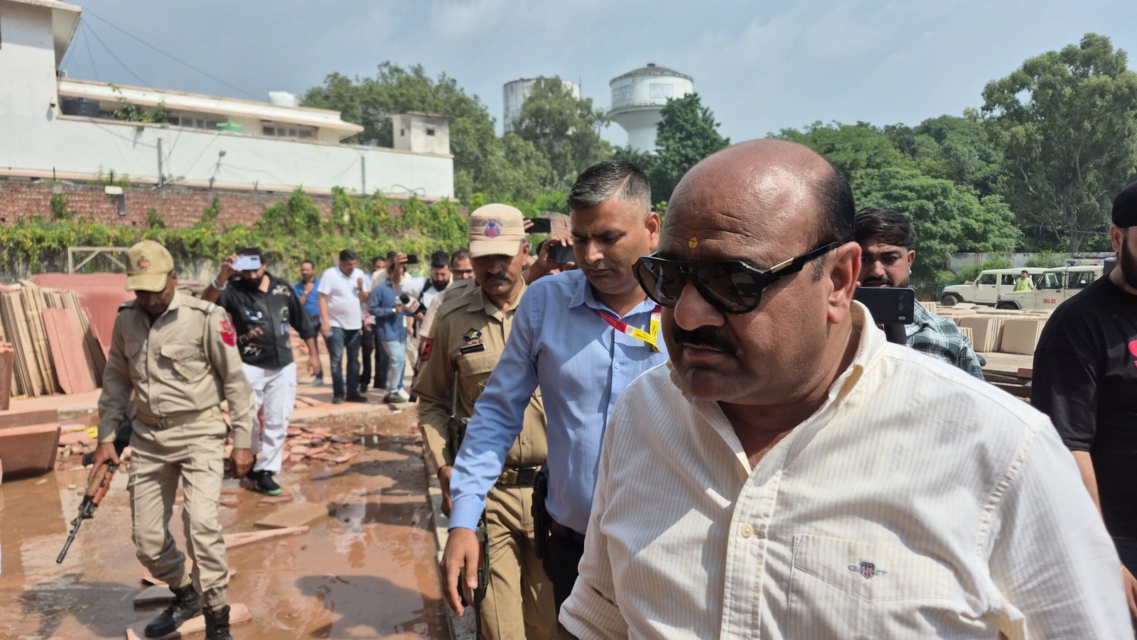 असेंबली हॉल की धीमी रफ्तार पर भड़के डिप्टी CM