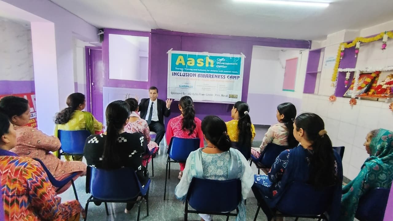 आश बाल विकास केंद्र में अभिभावकों को कानूनी अधिकारों की जानकारी