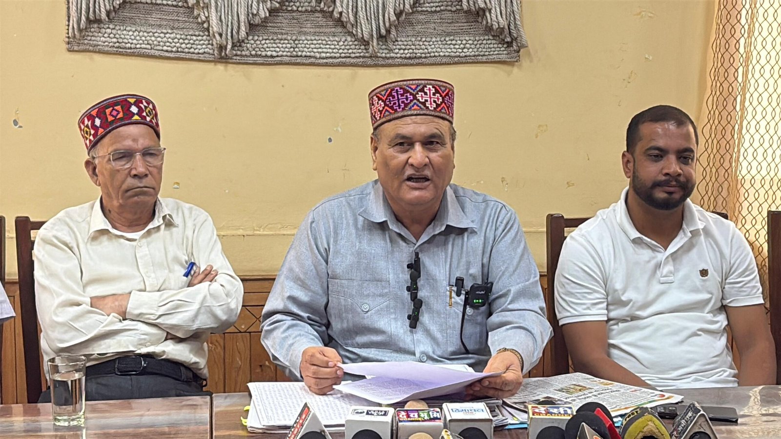अंतरराष्ट्रीय दशहरा उत्सव में बजंतरियों को पहले नजराना देने की मांग