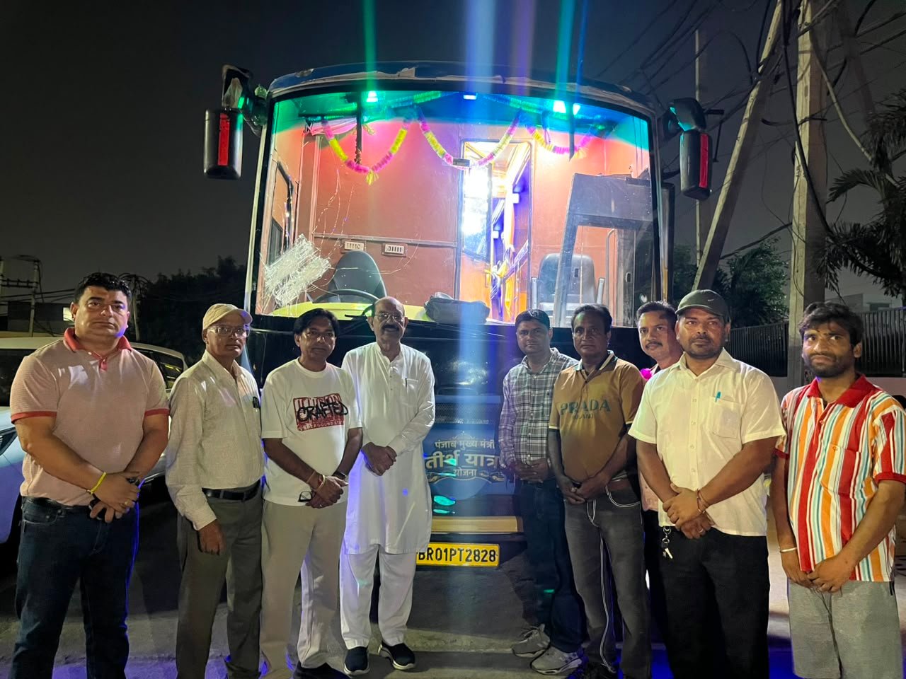 कैबिनेट मंत्री मोहिंदर भगत ने मुख्यमंत्री तीर्थ यात्रा योजना के तहत वृंदावन धाम के लिए बस की रवाना