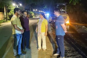 पाइपलाइन खुदाई के बाद सड़क पुनर्निर्माण में तेजी