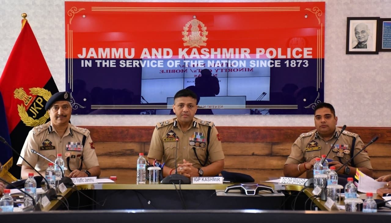 श्रीनगर में सुरक्षा-ट्रैफिक व्यवस्था की समीक्षा, IGP ने दिए कड़े निर्देश