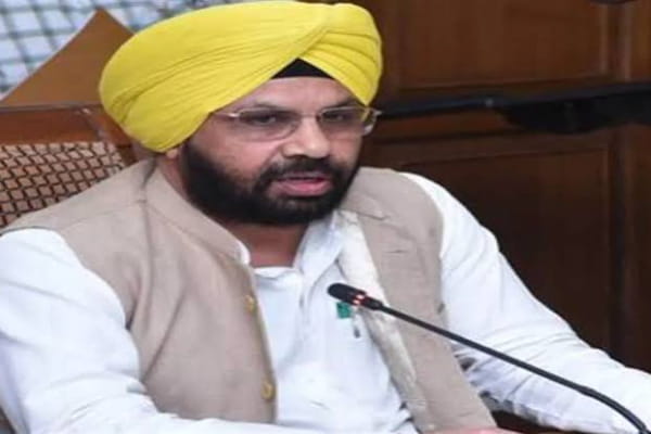 जंडियाला गुरु से तीर्थ यात्रा बस रवाना