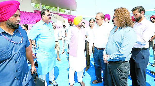 जालंधर में खेलों को मिल रही नई रफ्तार; मैदानों से अंतर्राष्ट्रीय हॉकी तक पहुंचा ‘फिट सैंट्रल’ का सफर