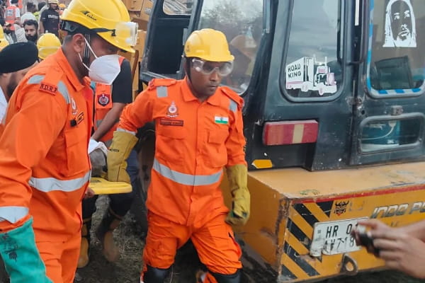 अंबाला में निर्माणाधीन मकान का लेंटर गिरा, 4 मजदूरों की मौत